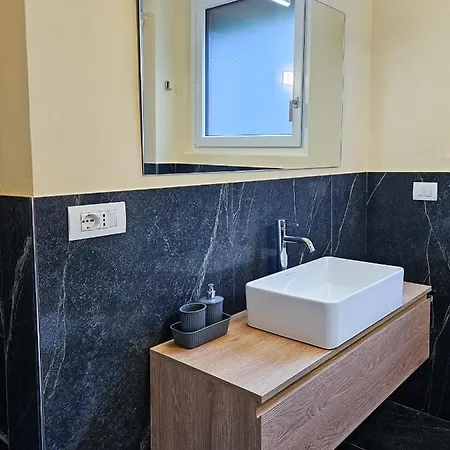 Wade Milano - San Raffaele Apartment